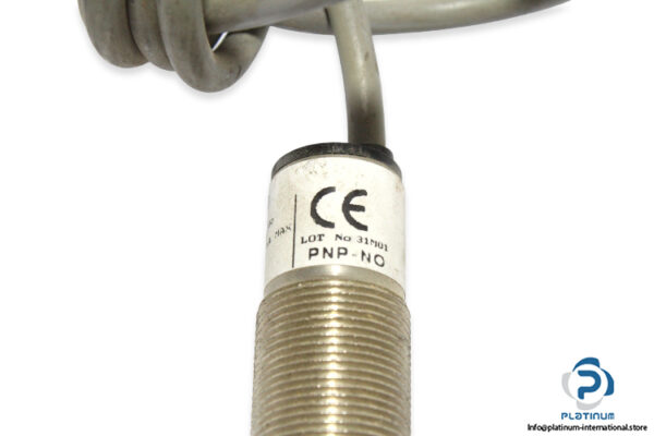 selet-b01eg188p0-inductive-sensor-used-3