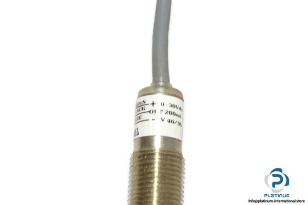 selet-bg12_2pfamkl-inductive-sensor-3