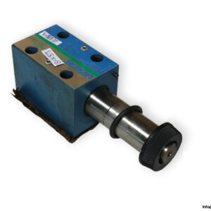 vickers-DG4V-3S-2A-M-U-H5-60-directional-control-valve-used