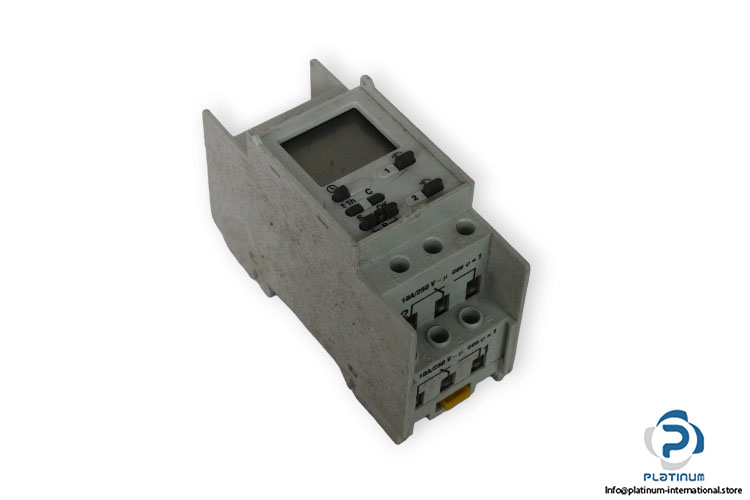 legrand-MICROREX-D22-plus-digital-switch-timer-(used)