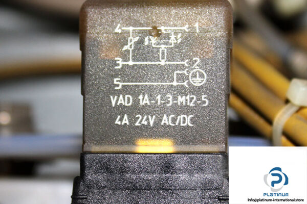 witt-6013-A-3.0-FKM-MN-FLNSCH-PN0-6BAR-24V-DC-8W-single-solenoid-valve-used-3