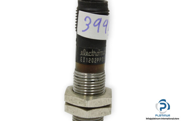 electromatic-EI1202PP0S-1-proximity-sensor-used-2