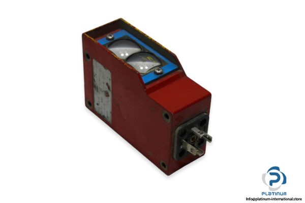 leuze-FRK-85_4-800-diffuse-reflection-light-scanner-with-background-suppression