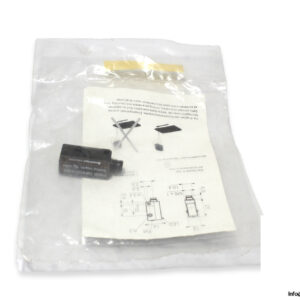 baumer-FHDK-10P5101_S35A-diffuse-sensor