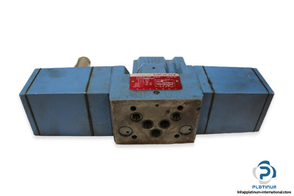 moog-p30dbebbv050n-servo-proportional-control-valve-2