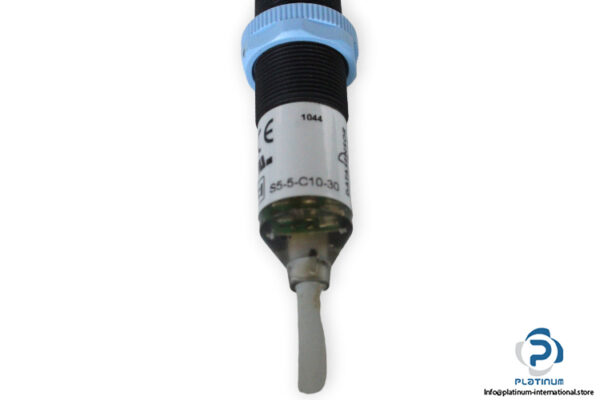 datasensor-S5-5-C10-30-short-distance-diffuse-proximity-sensor-new-2