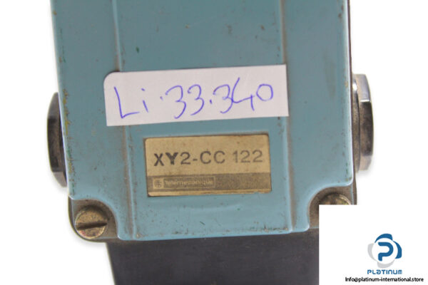 telemecanique-xy2-cc-122-limit-switch-2