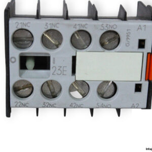 siemens-3TX4-413-1A-auxiliary-contact-block-(new)-1