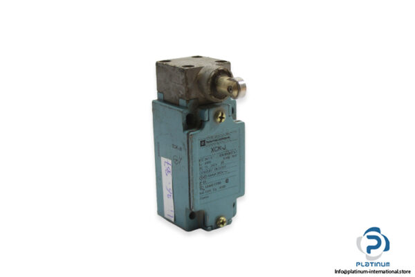 telemecanique-ZCK-J1_ZCK-E65-limit-switch