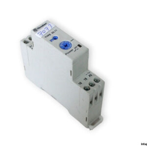 finder-8211-0240-0000-timer-(used)