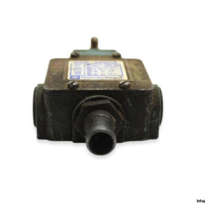 telemecanique-xck-m1d15-limit-switch-2