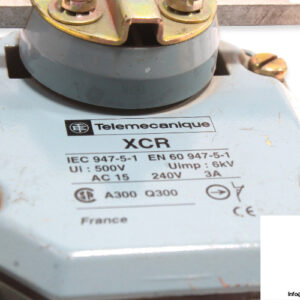telemecanique-xcr-e18-limit-switch-2