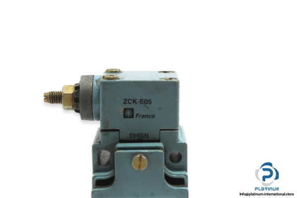 telemecanique-zck-j5_zck-e65-limit-switch-1