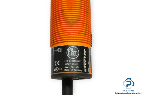 ifm-KI0016-capacitive-sensor-used-3