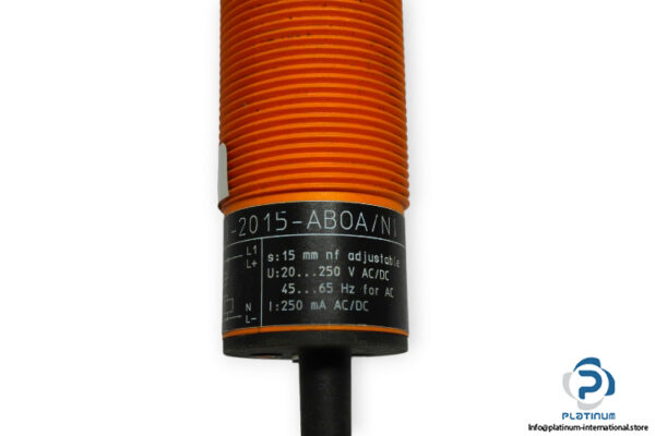 ifm-KI0016-capacitive-sensor-used-4