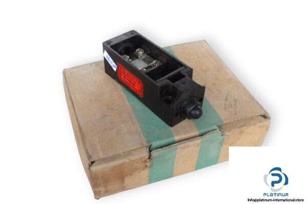 klockner-moeller-AT-11B-S-limit-switch-(new)