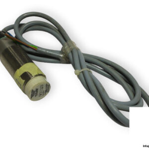 pepperl-fuchs-CJ10-30GM-WS-capacitive-sensor-used