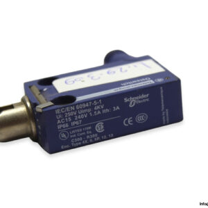 telemecanique-zcmd21m12-limit-switch-1