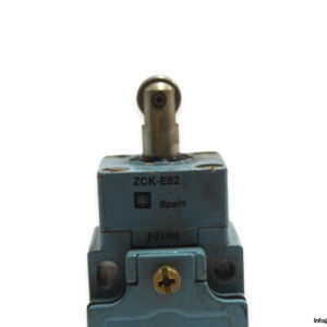 telemecanique-zck-j2_zck-e62-limit-switch-1