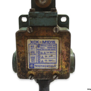 telemecanique-xck-m1d15-limit-switch-1