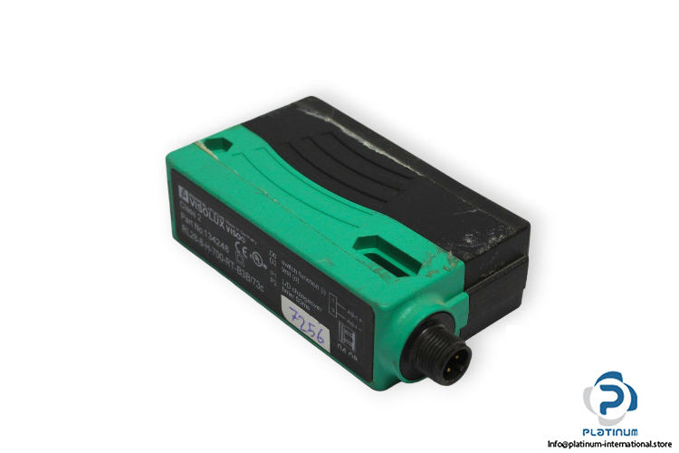 visolux-RL28-8-H-700-RT-B3B_73C-background-suppression-sensor-used