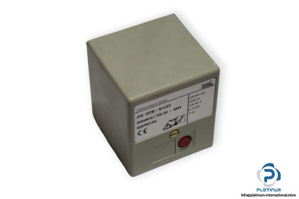 kromschroder-ifs137b-5-1-3T-gas-burner-control-unit_used