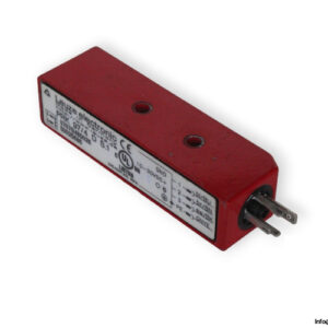 leuze-PRK-97_4-D-S.1-polarized-retro-reflective-photoelectric-sensor-used