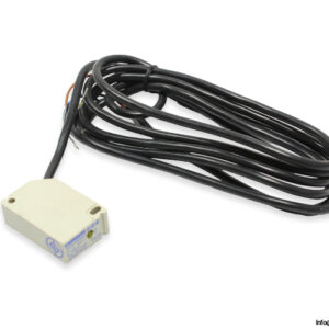 telemecanique-XS7G12PC440-inductive-sensor