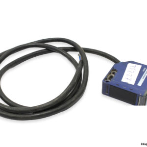 schneider-XUK2ARCNL2T-through-beam-photoelectric-sensor-transmitter