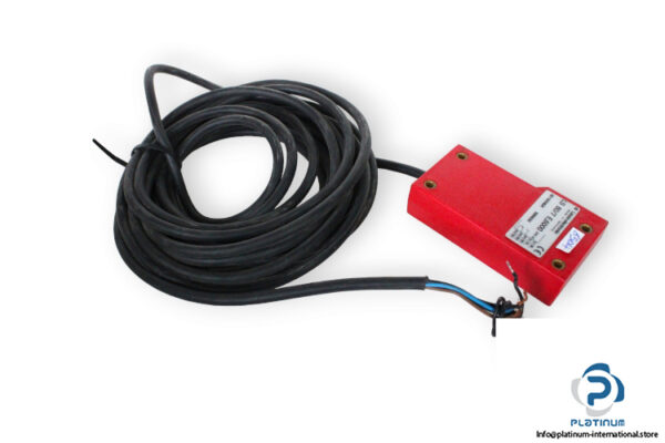 leuze-LS-80_7-E-6000-photoelectric-sensor-used