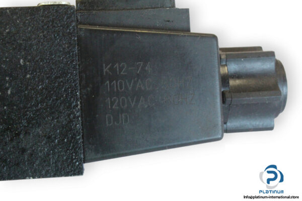 Parker-D1VW20DNYP70-direct-operated-directional-control-valve-(used)-2