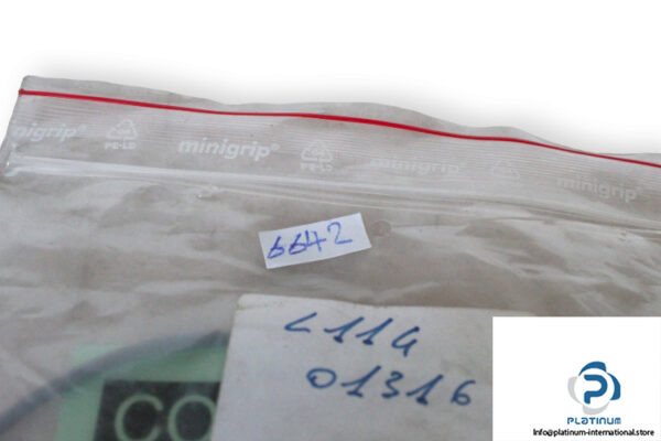 contrinex-DW-AD-303-03-inductive-proximity-switch-new-3