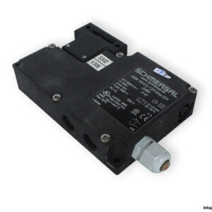 schmersal-AZM-161CC-12_12RKA-024-2484-solenoid-interlock-(used)