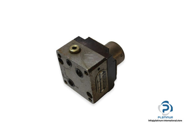 prva-petoletka-1522-52-21-6-flow-control-valve-2