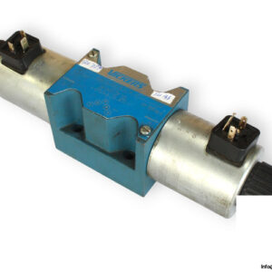 Vickers-DG4V-5-6CJ-M-U-H6-20-solenoid-operated-directional-valve-(used)