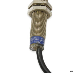 telemecanique-xs1m12pa370l1-inductive-sensor-2