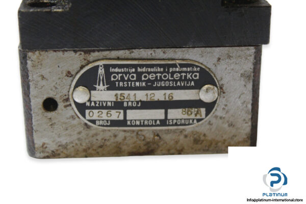 prva-petoletka-1522-52-21-6-flow-control-valve-1