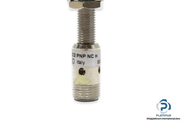 aeco-si8-dc2-pnp-nc-h-inductive-sensor-new-3
