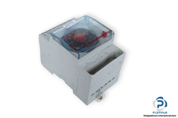legrand-MICRO-REX-QT31-analogue-time-switch-(used)