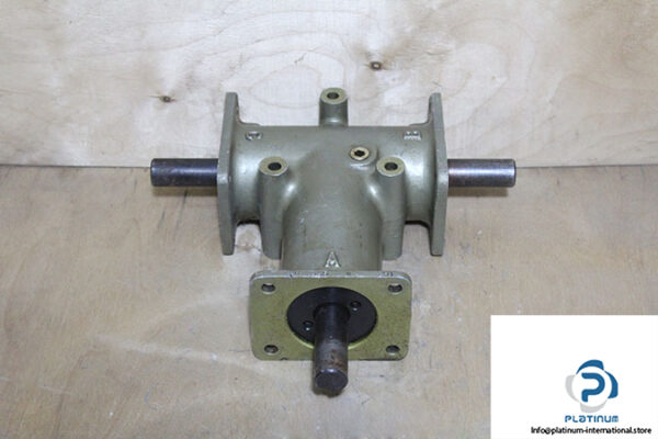 autoclem-R-335-M-291-3-way-right-angle-gearbox