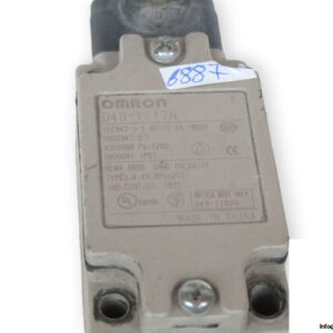 omron-D4B-1117N-safety-limit-switch-(used)-1