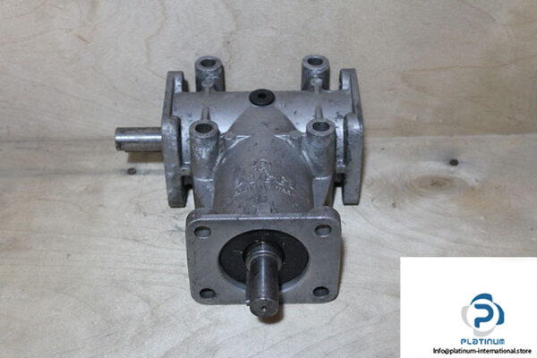 poggi-A2030R1-3D13-2-way-right-angle-gearbox