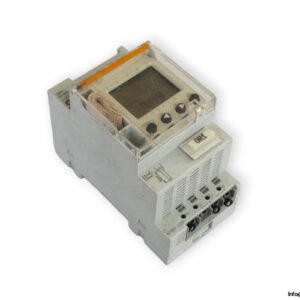 schneider-CCT15720-digital-time-switch-(used)