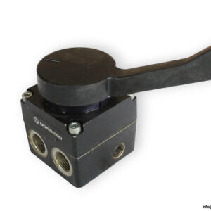 Norgren-M_806_107-manually-actuated-valve-(used)