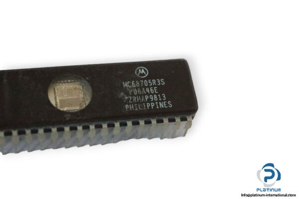 motorola-MC68705R3S-microcontroller-unit-(new)-1