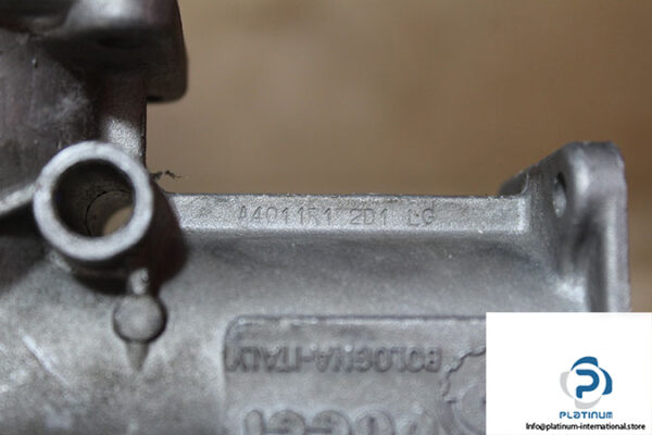 poggi-a4011r1-2d1-lg-2-way-right-angle-gearbox-2