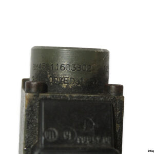 parker-v-w43mf08c1p07-pbf-directional-control-valve-2