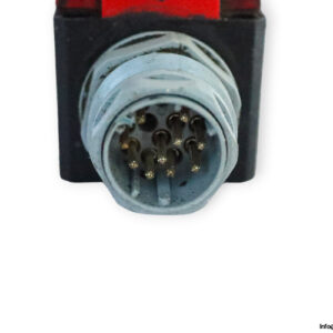 euchner-TP3-4141A024SR11-safety-switch-(used)-1