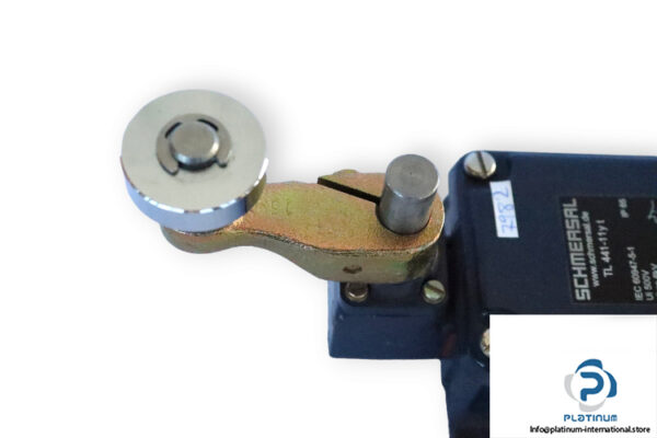 schmersal-TL-441-11yt-limit-switch-(new)-1