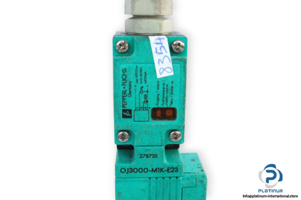 pepperl-fuchs-OJ3000-M1K-E23-retroreflective-sensor-with-polarization-filter-(used)-1